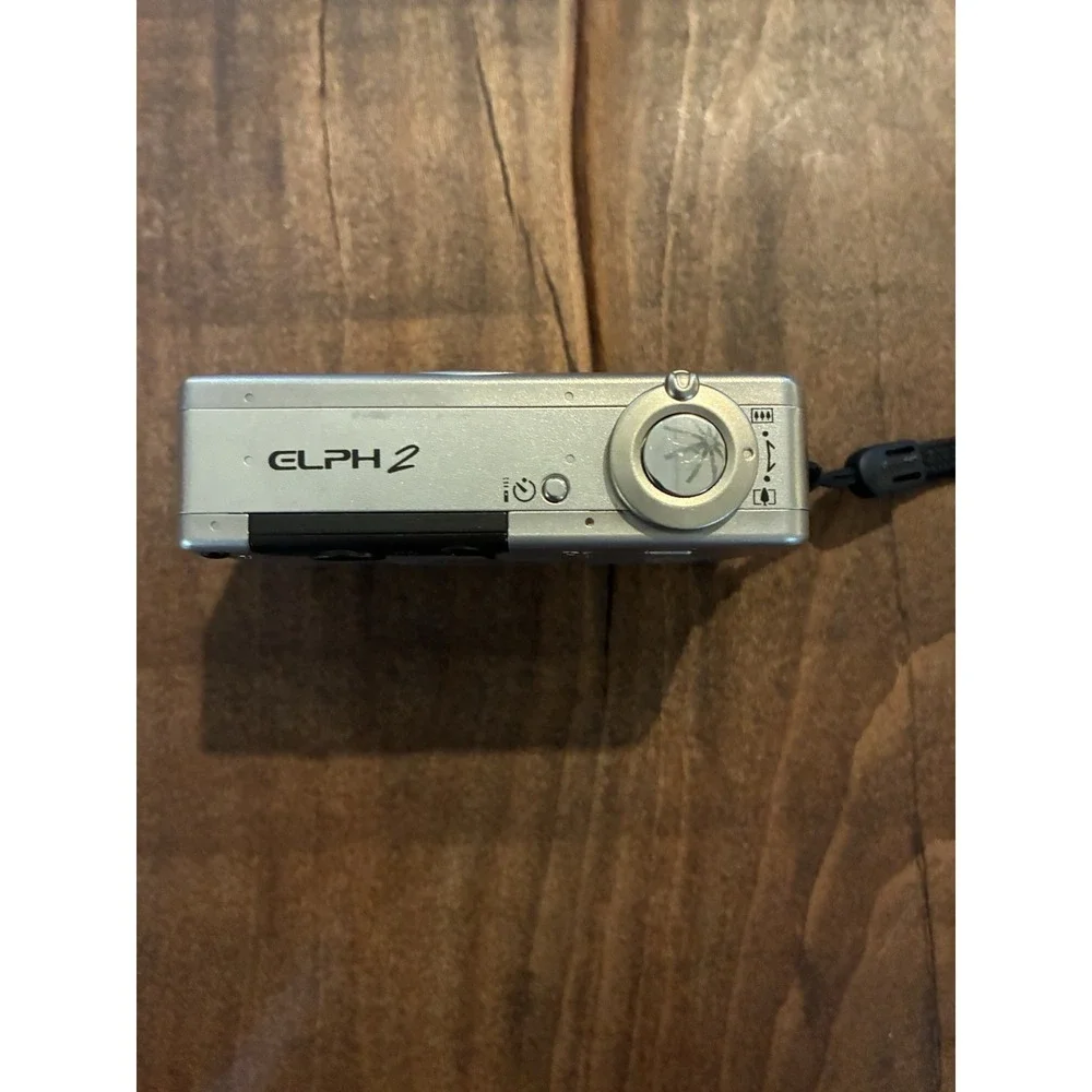 Canon ELPH 2 200M Lense 25 46mm Film Camera Silver Gray‎